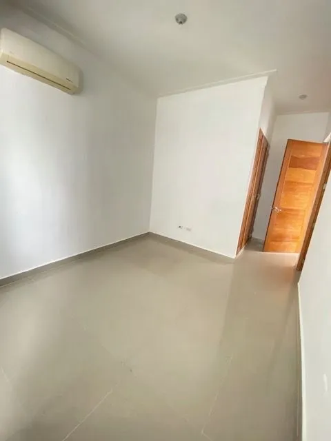 Descubre la comodidad y el estilo en nuestro apartamento de 2 habitaci Foto 7253582-7.jpg