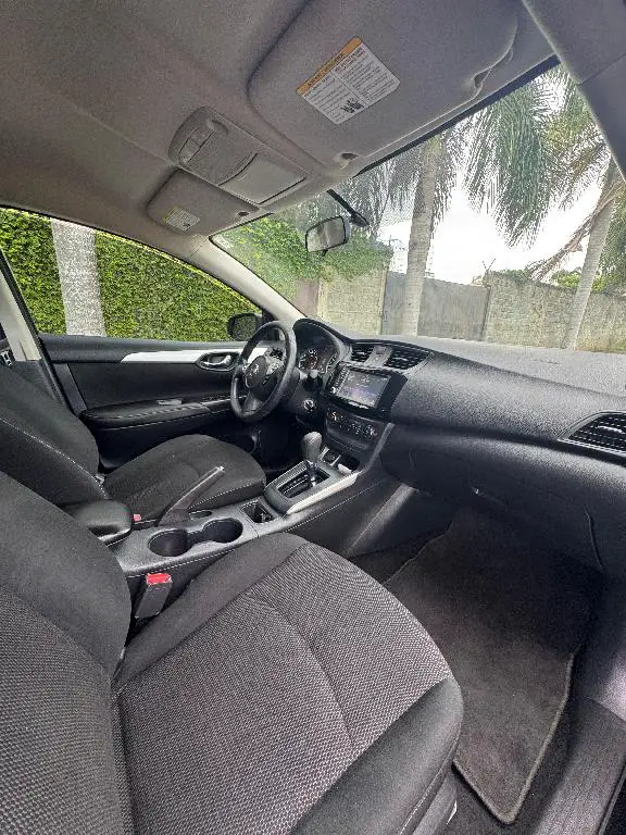 Nissan Sentra SV 2019 Foto 7253661-4.jpg