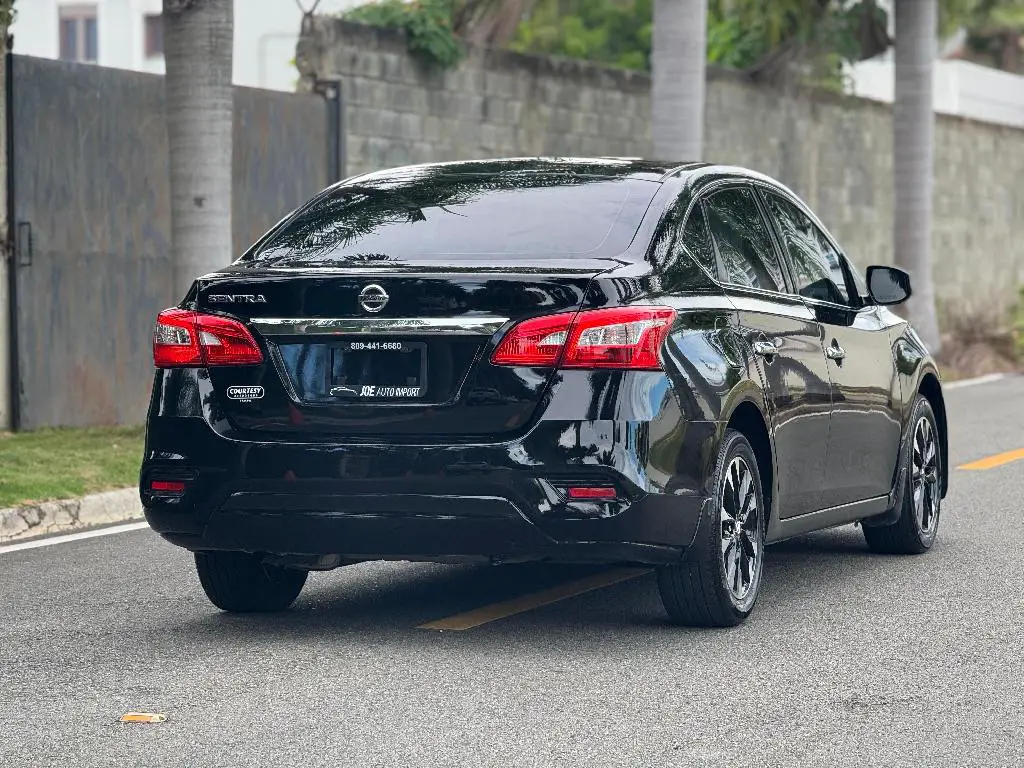 Nissan Sentra SV 2019 Foto 7253661-8.jpg