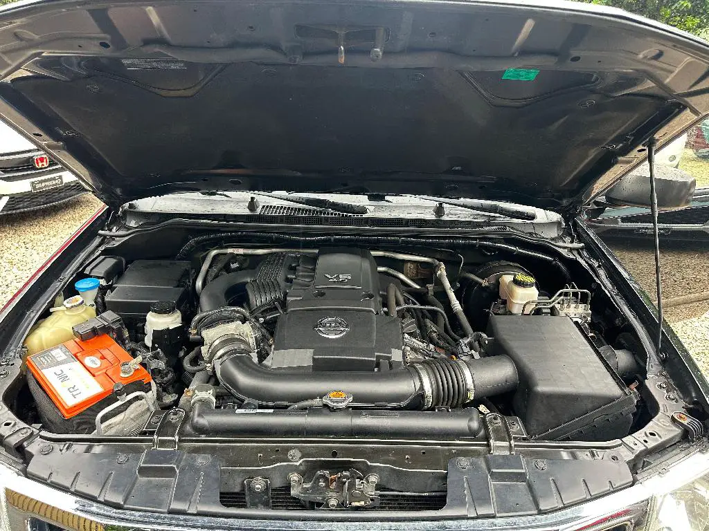 NISSAN FRONTIER SV 4x4 Foto 7253698-12.jpg