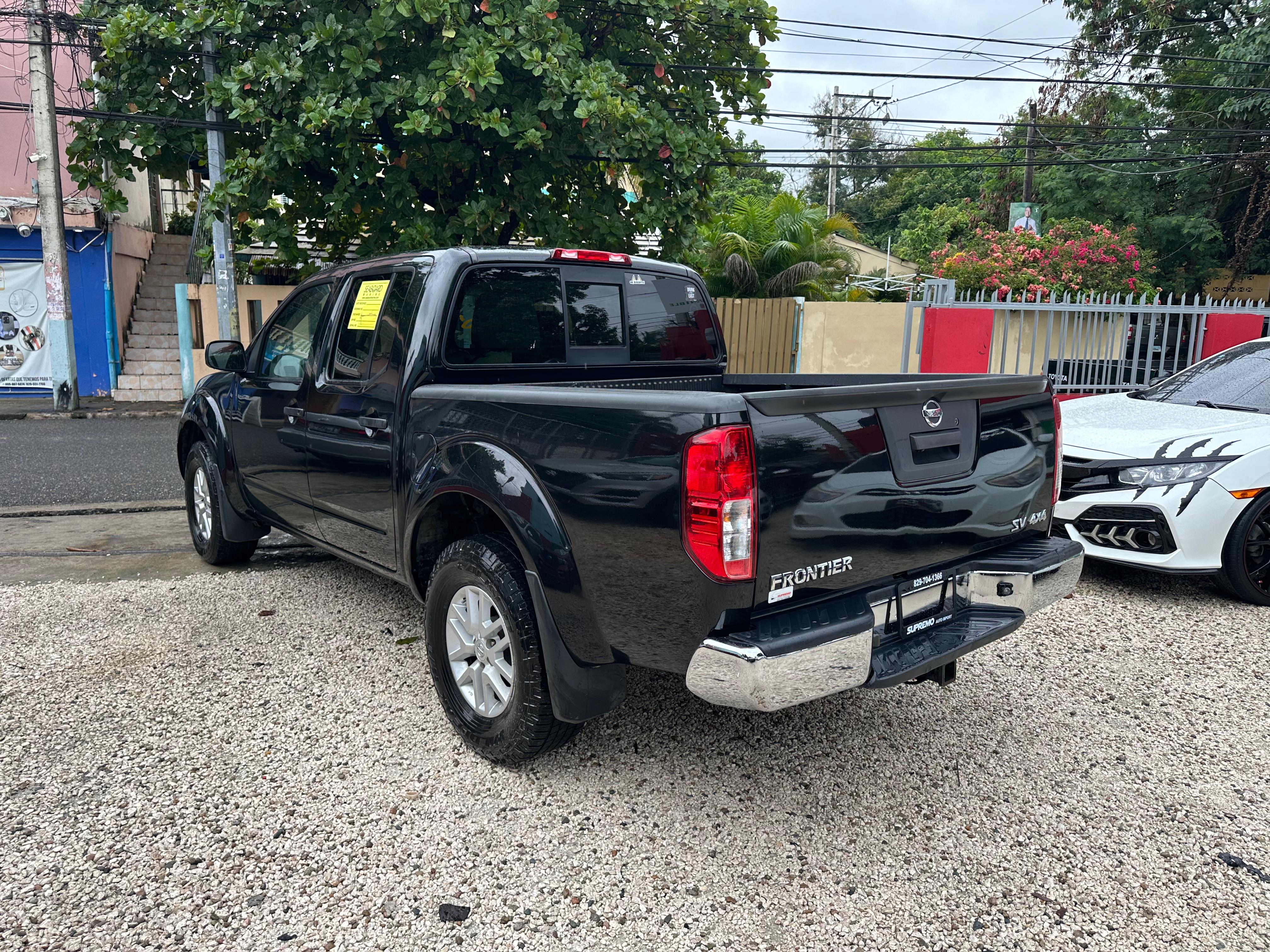 NISSAN FRONTIER SV 4x4 Foto 7253698-4.jpg