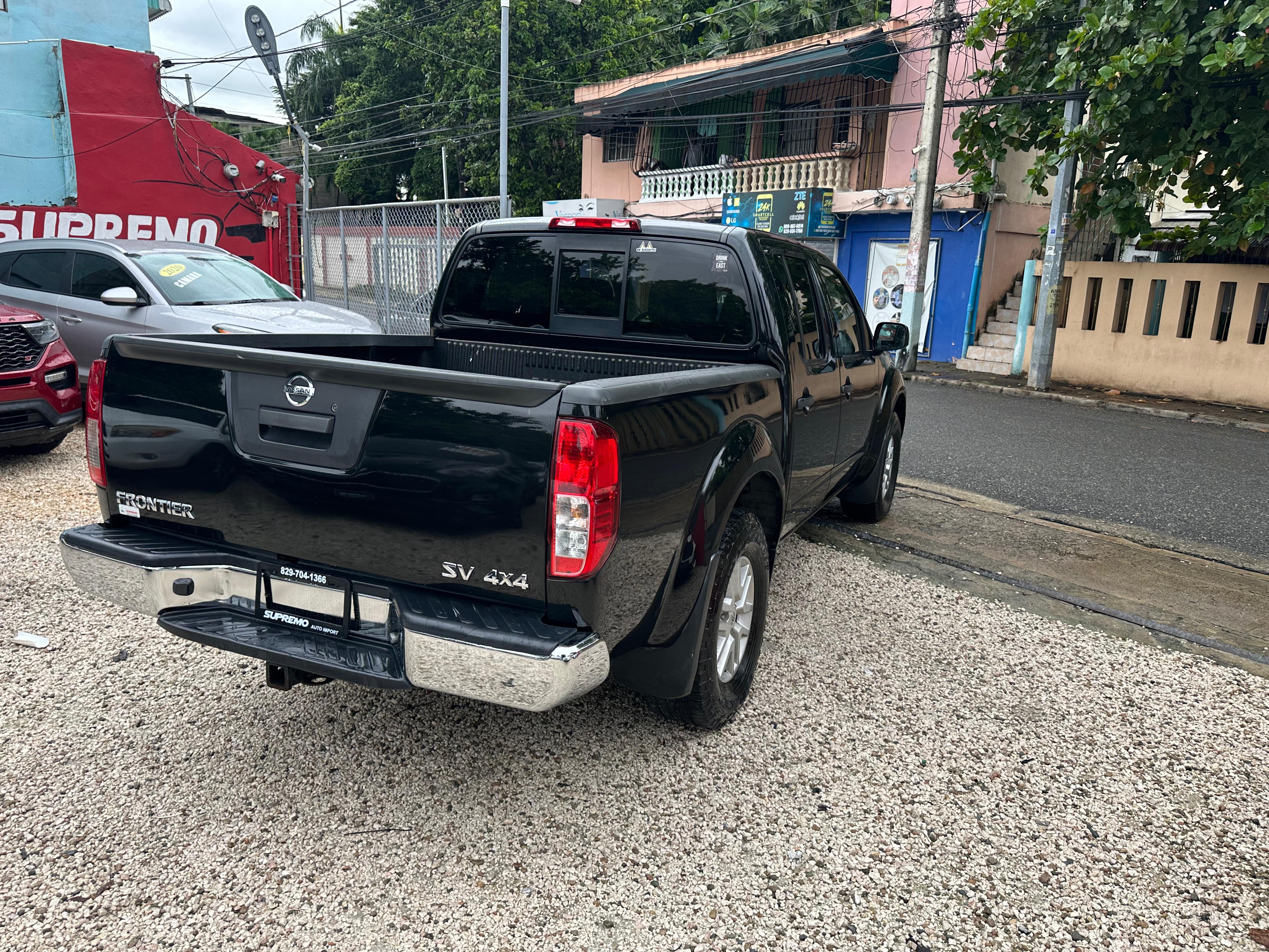 NISSAN FRONTIER SV 4x4 Foto 7253698-6.jpg
