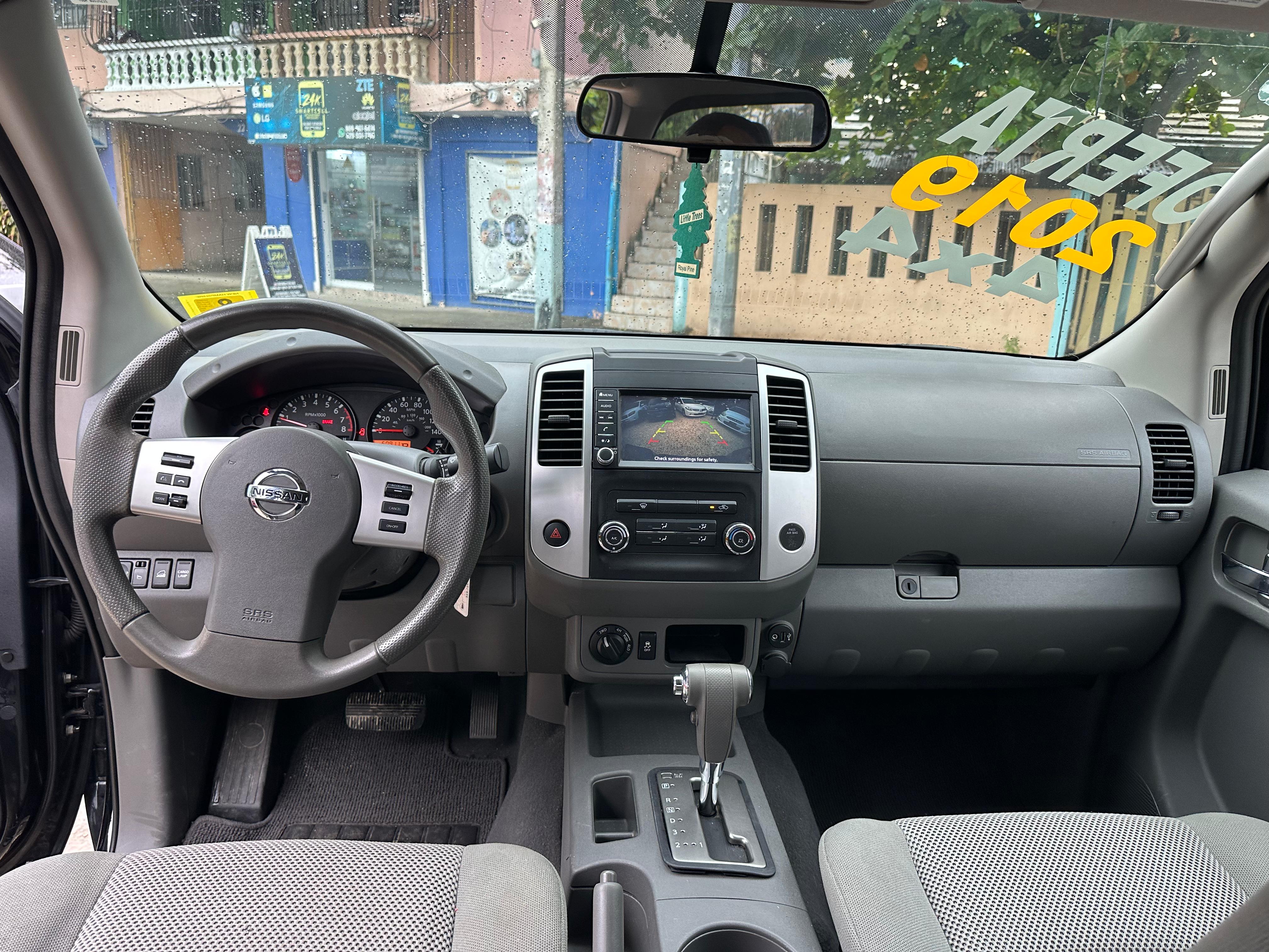 NISSAN FRONTIER SV 4x4 Foto 7253698-9.jpg