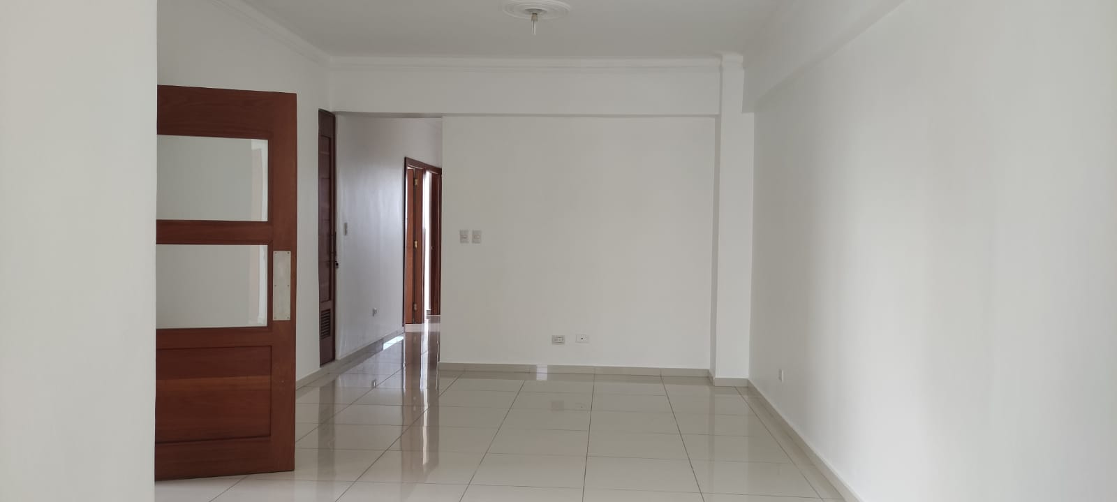 Hermoso apartamento en alquiler en Evaristo Morales  Foto 7253721-1.jpg