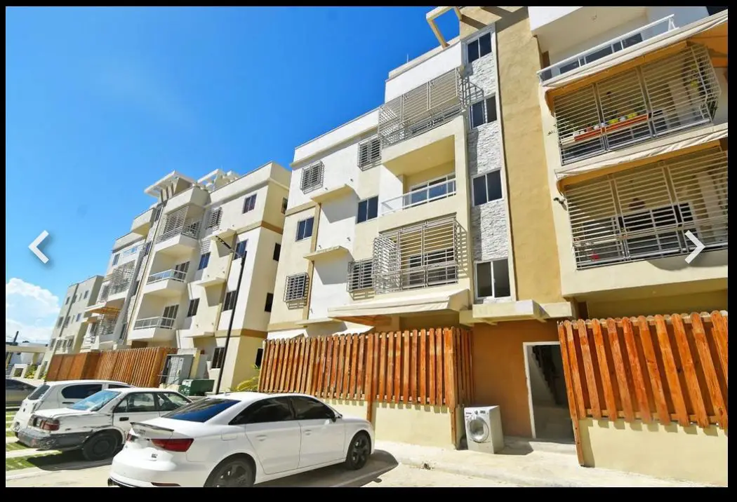 Apartamento en Venta 1er Nivel con 3  hab y 2 parqueos en Brisa Orient Foto 7253743-2.jpg