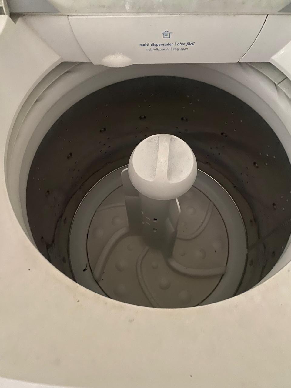 Se vende lavadora de 38 lbs 17 kg un solo dueño lo vendo porque me mud Foto 7253781-4.jpg