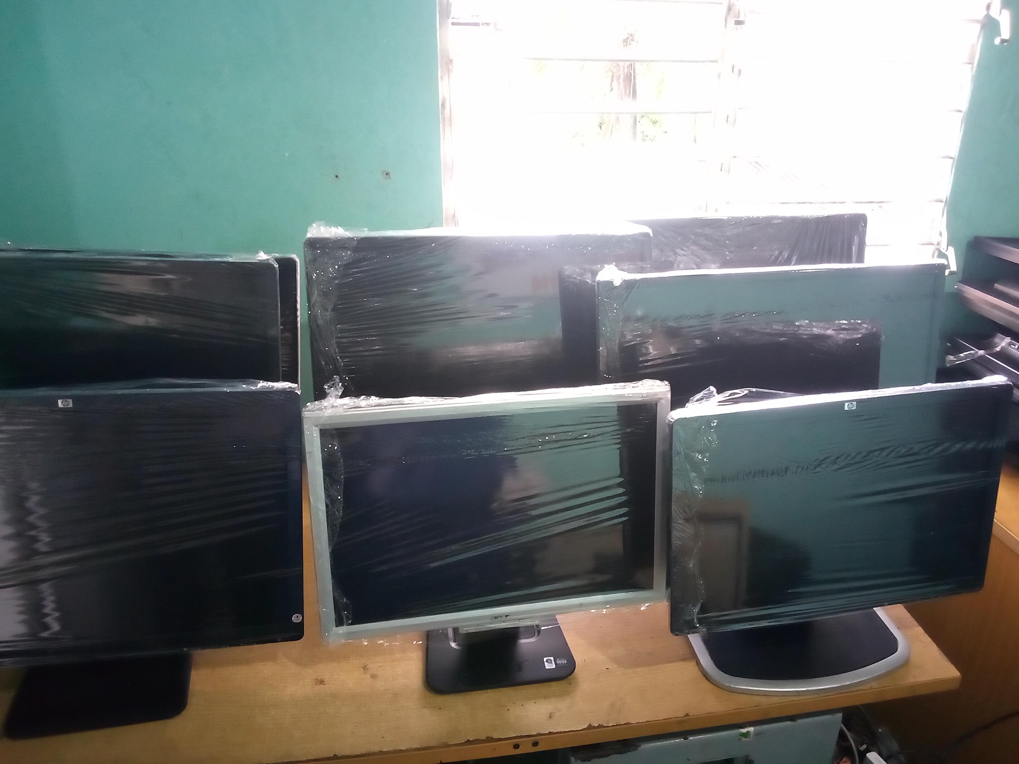 LIQUIDACION DE MONITORES 17-19-20-23-24 PULGADAS Foto 7254083-2.jpg