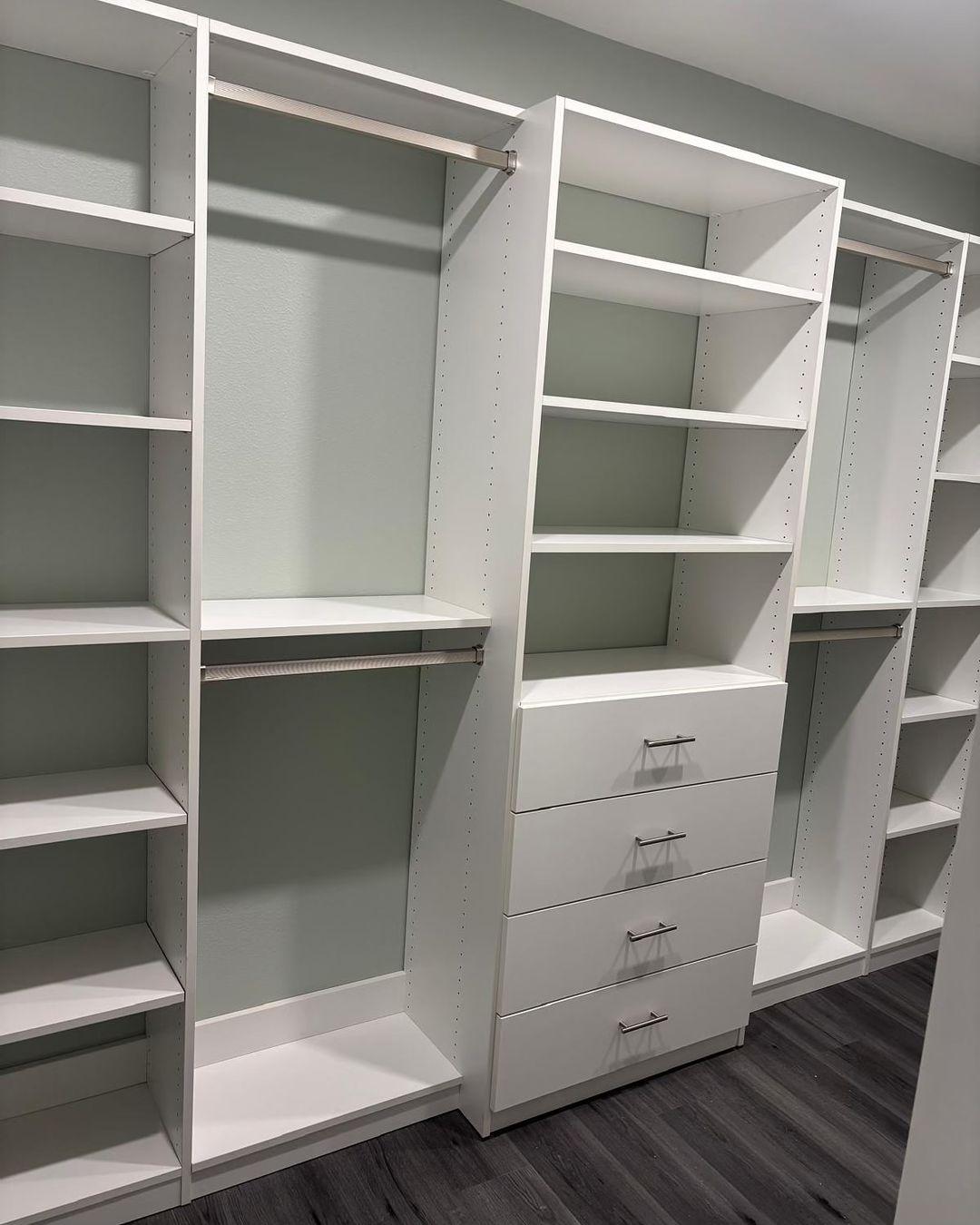 Closet moderno en blanco de orden a tus medidas  Foto 7254111-2.jpg