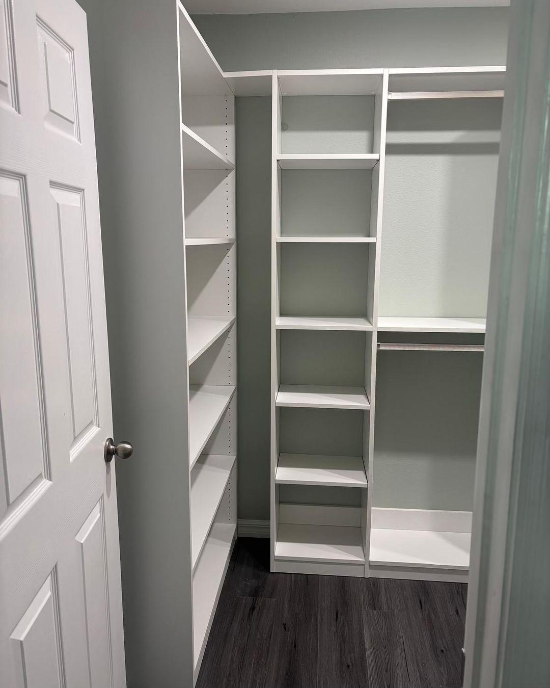 Closet moderno en blanco de orden a tus medidas  Foto 7254111-3.jpg