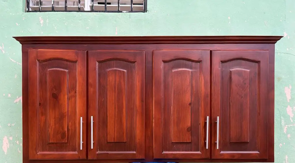 Gabinete de cuatro grande en madera  Foto 7254116-2.jpg