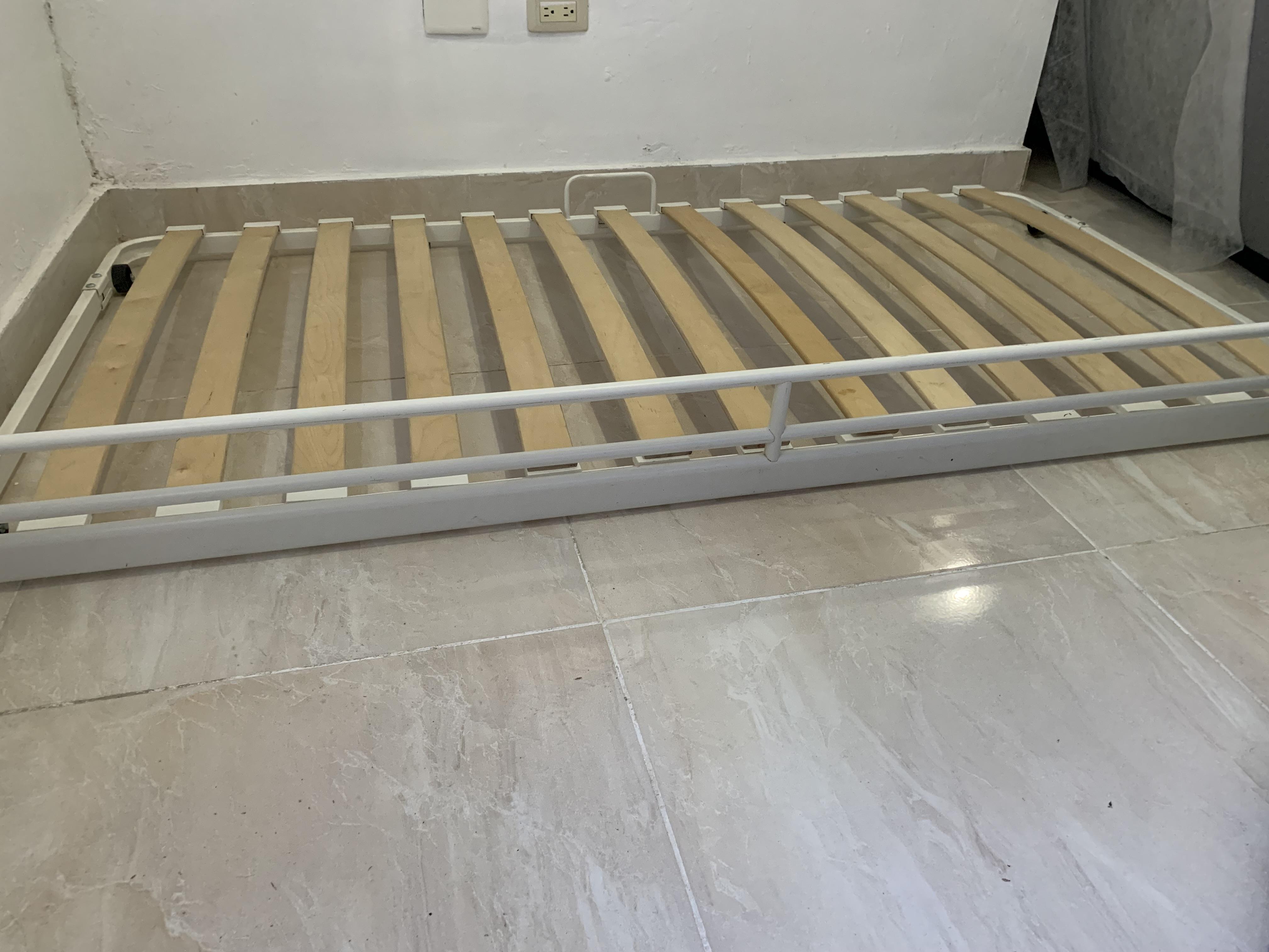 Base de cama de 1 plaza under bed Foto 7254360-2.jpg