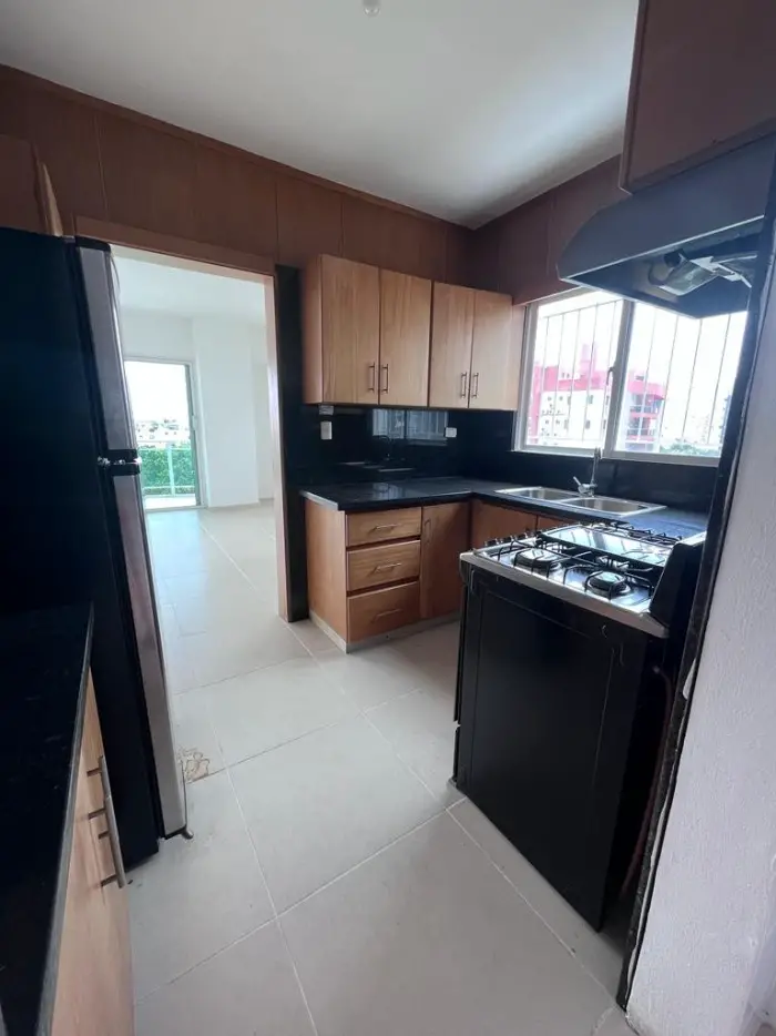 Apartamento con Linea Blanca en Evaristo Morales Foto 7254405-12.jpg