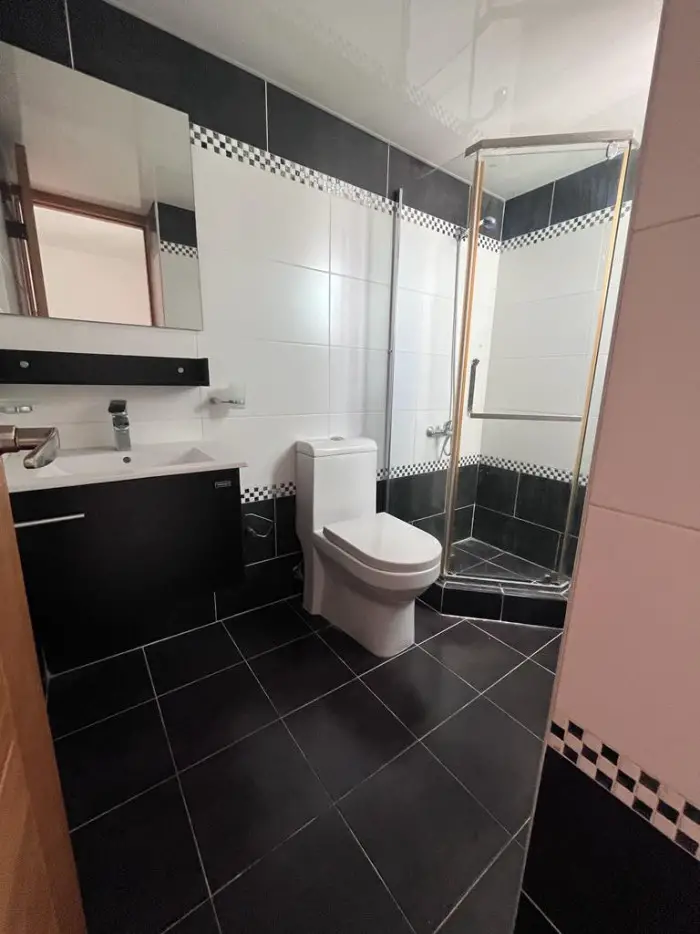 Apartamento con Linea Blanca en Evaristo Morales Foto 7254405-5.jpg