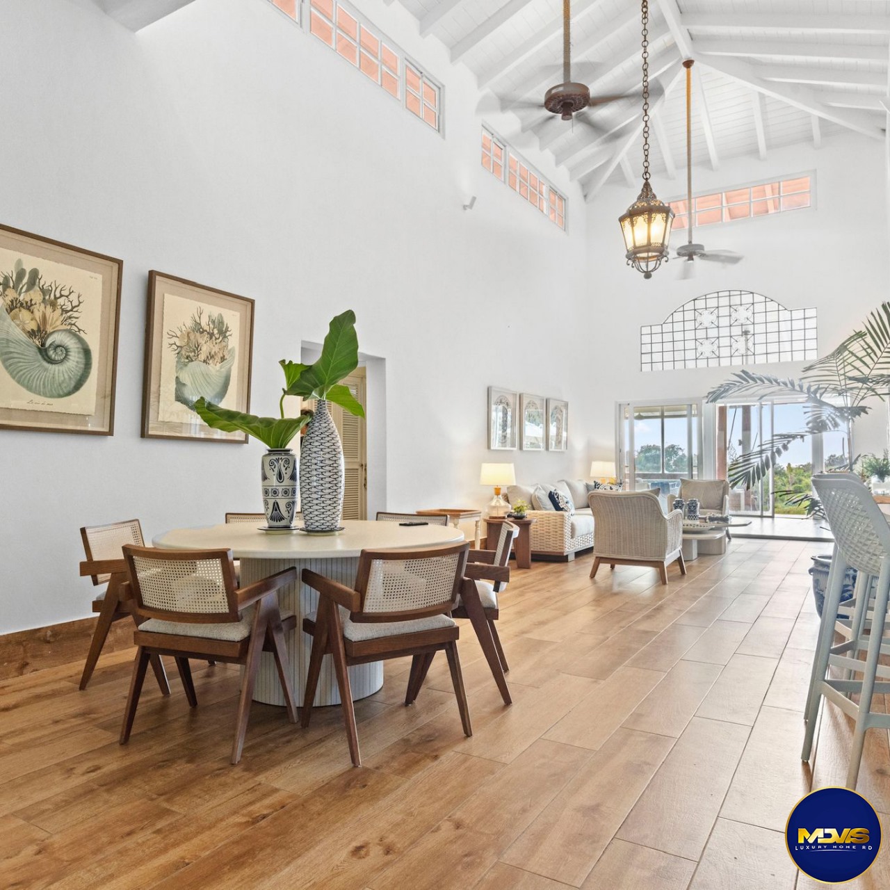 Villa familiar ubicada en una de las zonas mas exclusivas de la Romana Foto 7254425-3.jpg