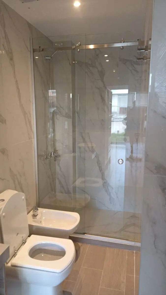 Mamparas de vidrio Elegancia y funcionalidad para tu baño! Foto 7254691-5.jpg