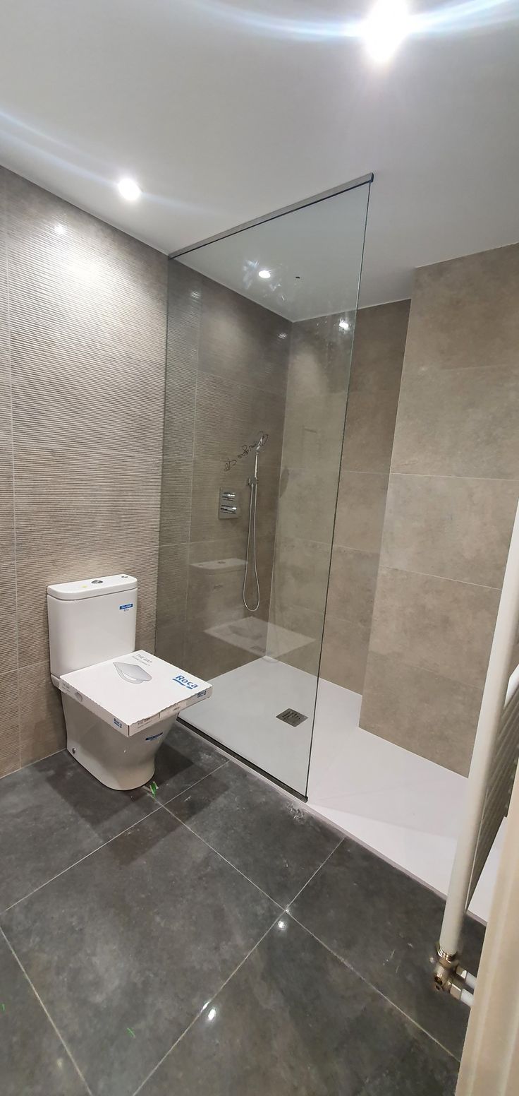 Mamparas de vidrio Elegancia y funcionalidad para tu baño! Foto 7254691-7.jpg