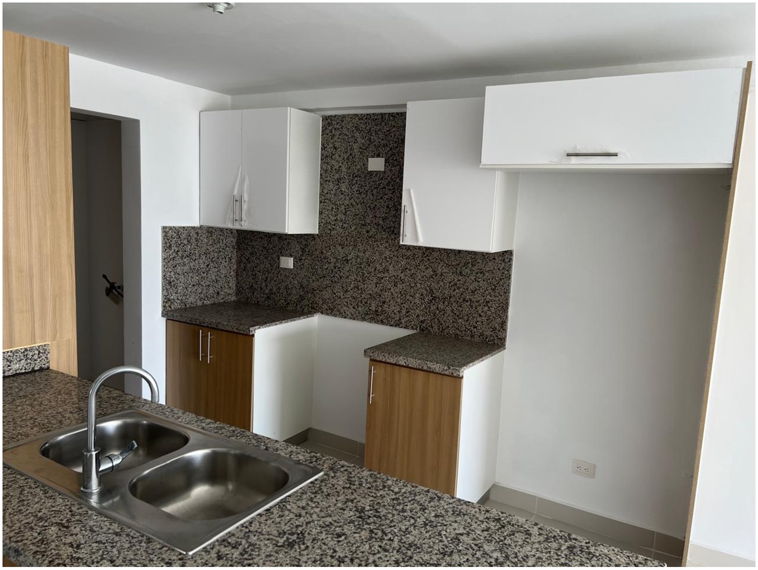 Vendo Apto para Estrenar en Bella Vista Norte CON VISTA AL MAR 153 Mts Foto 7254797-4.jpg