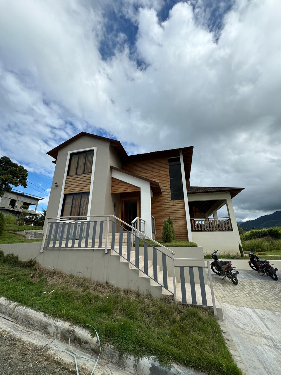Hermosa Villa en proyecto cerrado disponible para la Venta y renta en  Foto 7254886-1.jpg