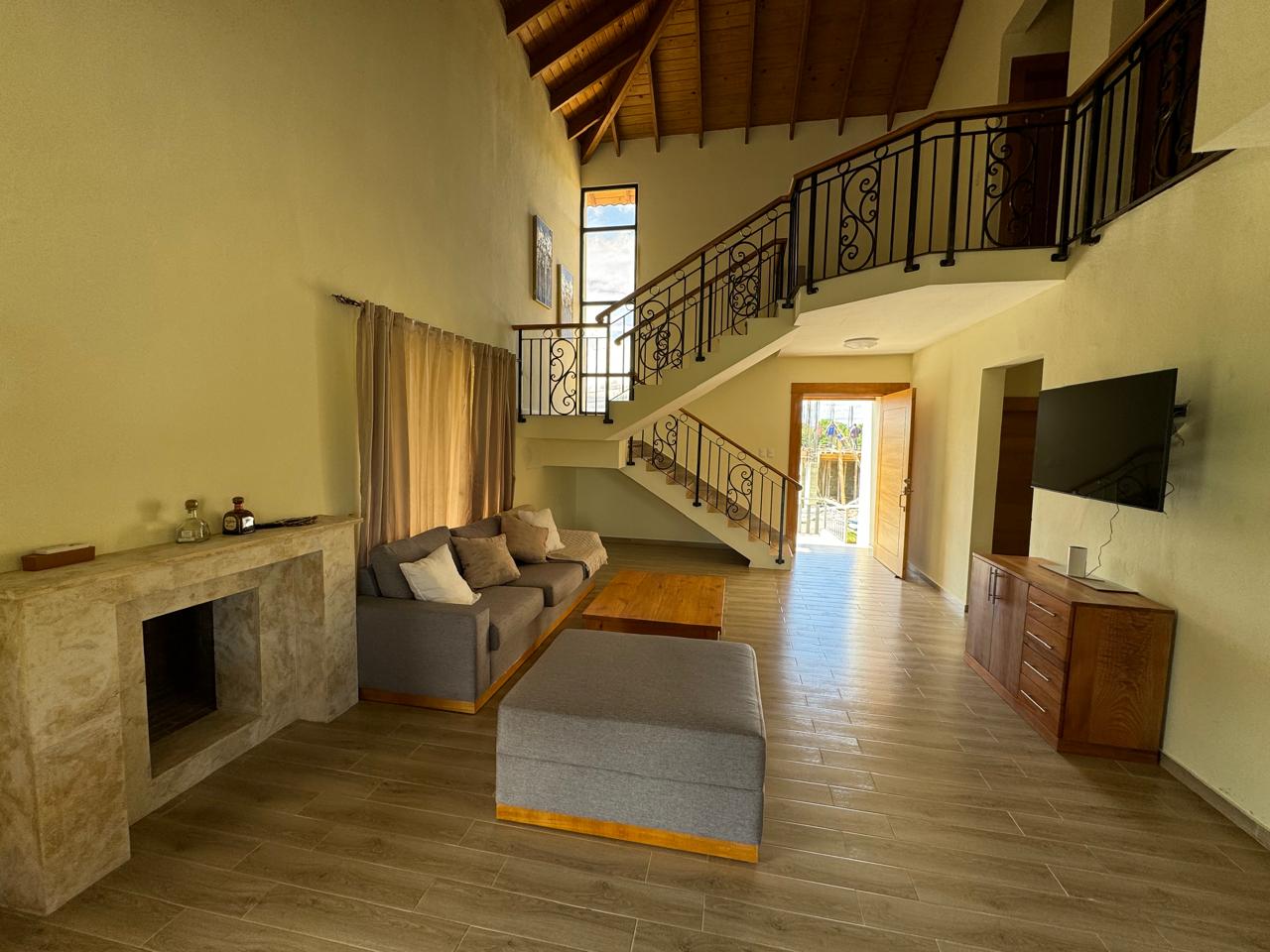Hermosa Villa en proyecto cerrado disponible para la Venta y renta en  Foto 7254886-15.jpg