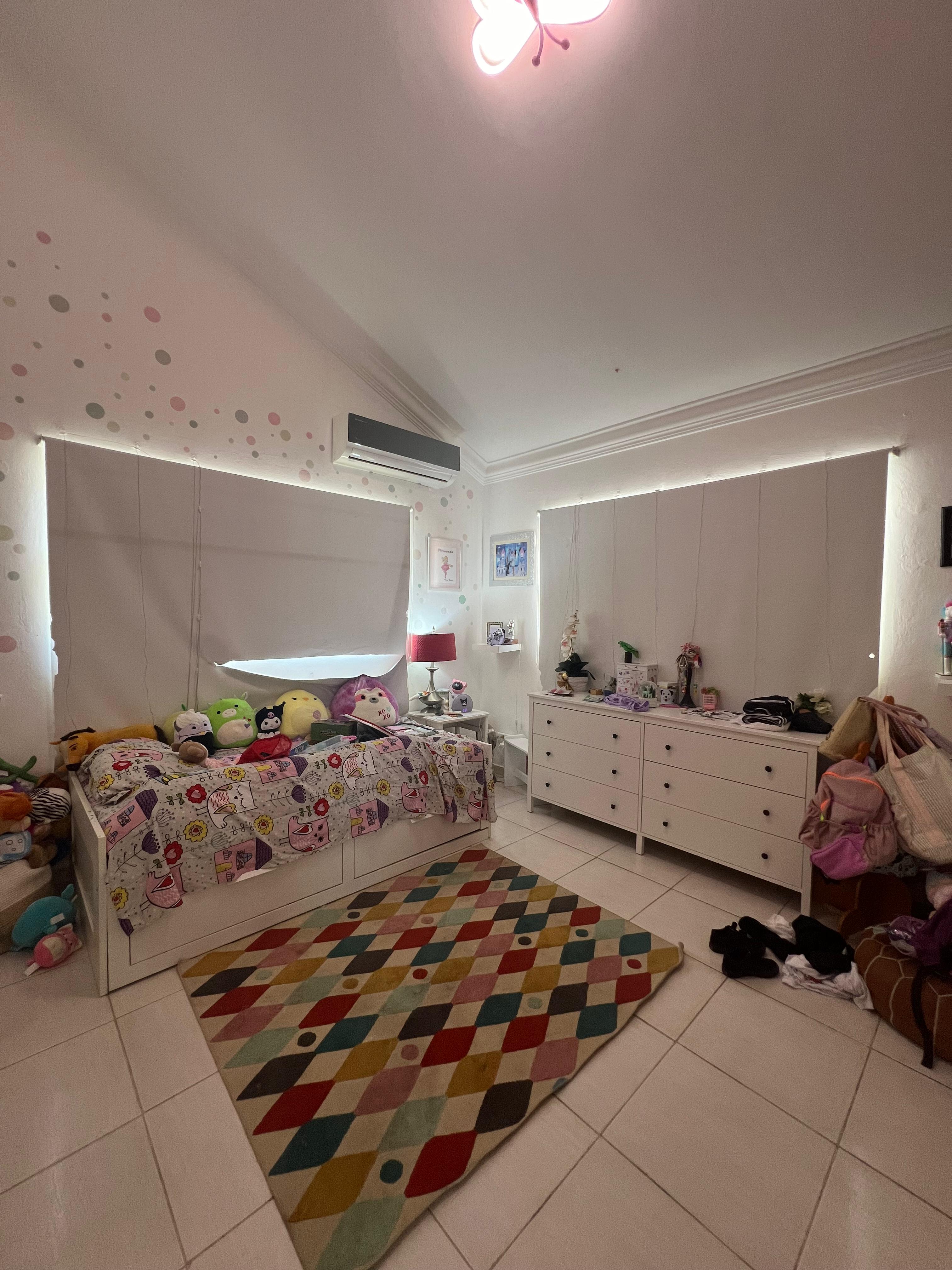 Townhouse en Metro Country Club – Totalmente Amueblado Foto 7254942-4.jpg