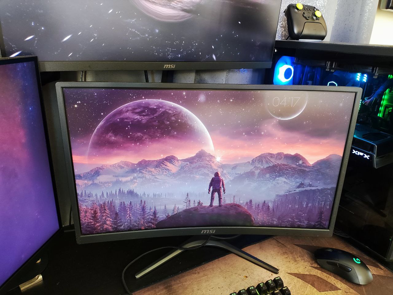 MSI Full HD FreeSync Gaming Monitor 24 Curved 1ms VA 1920 x 1080 144Hz Foto 7254984-6.jpg