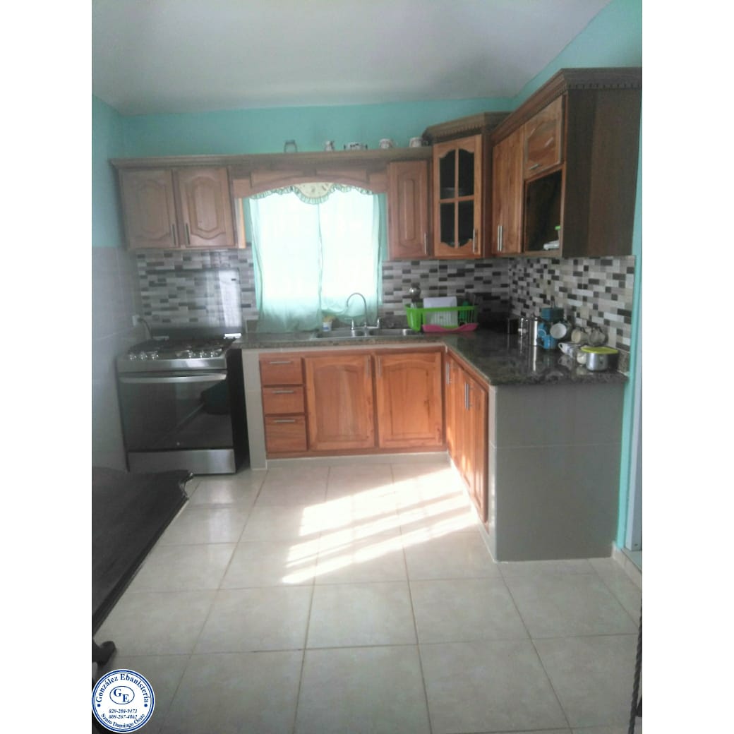 cocina en madera de caoba  Foto 7255062-3.jpg