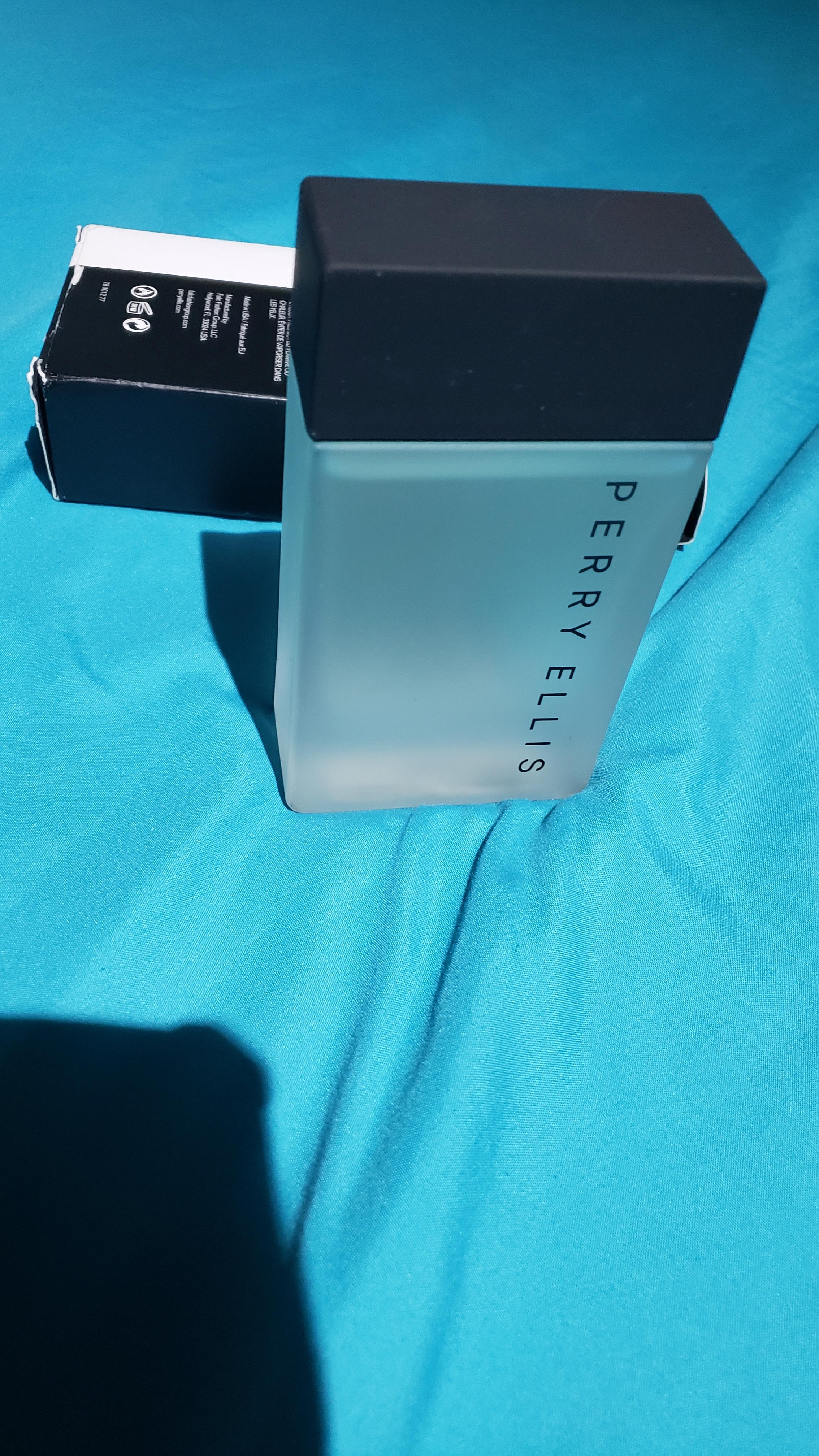 PERFUME Perry Ellis Foto 7255180-11.jpg