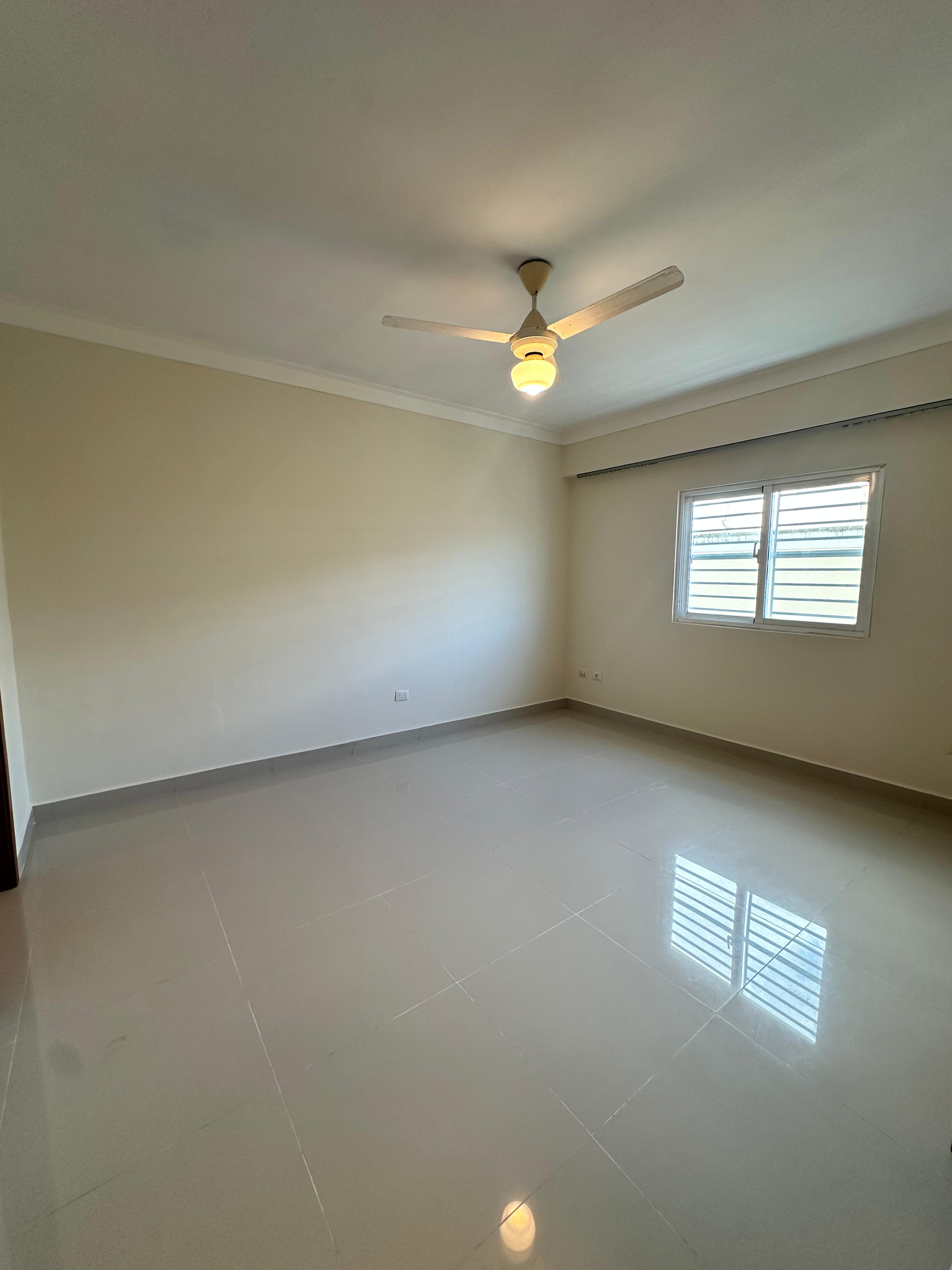 Se Alquila Apartamento Ubicado en Evaristo Morales  Foto 7255255-6.jpg