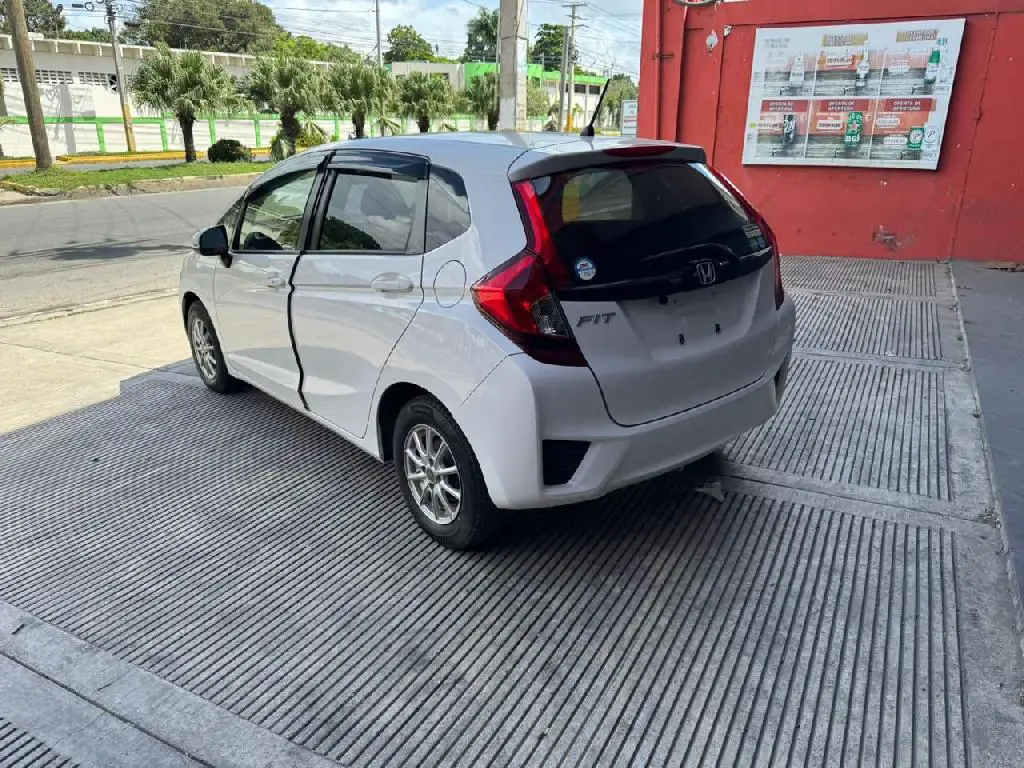 Honda Fit 2018 en excelentes condiciones Foto 7255317-3.jpg