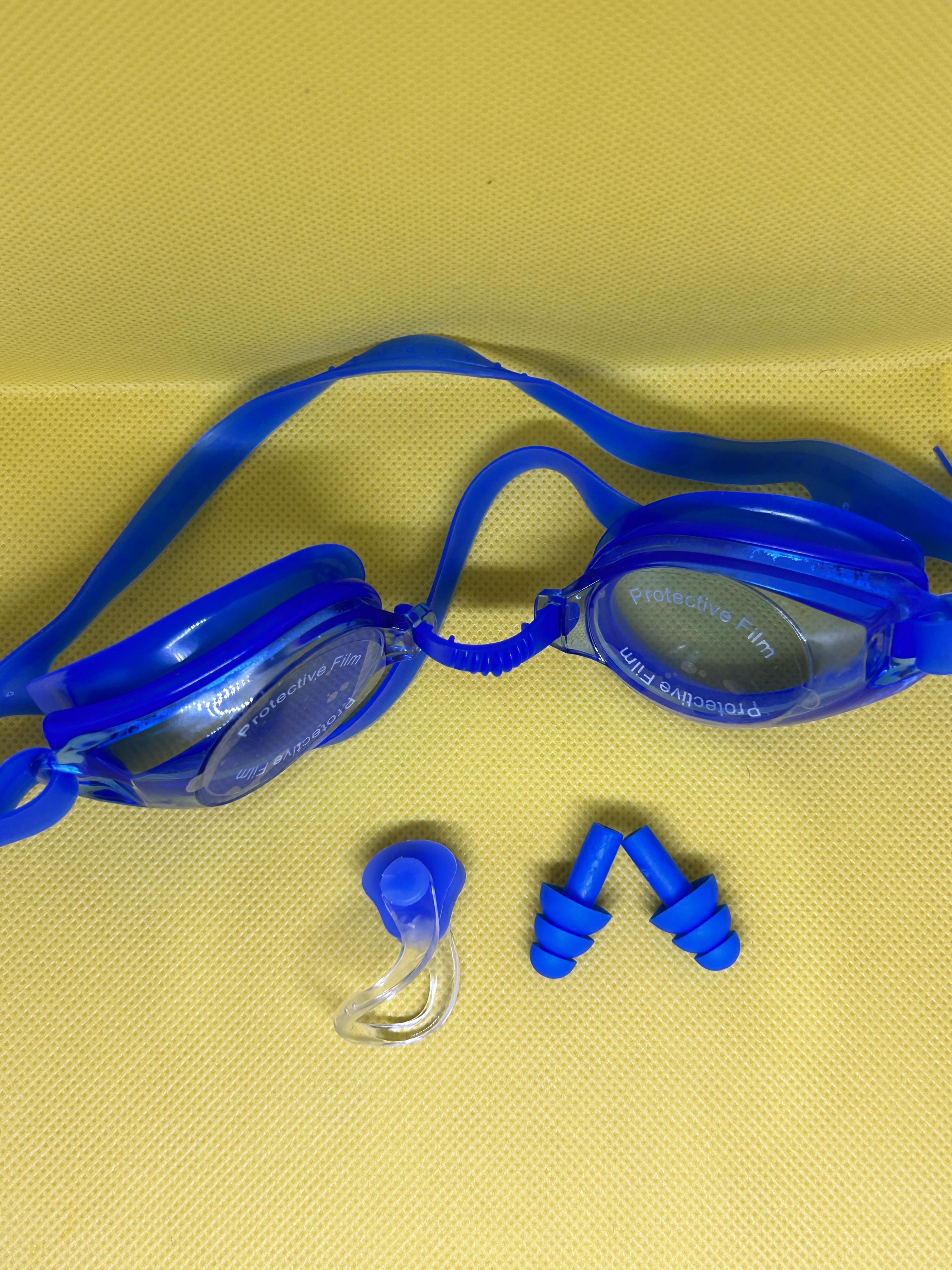 Lentes de natación azul  Foto 7255685-3.jpg