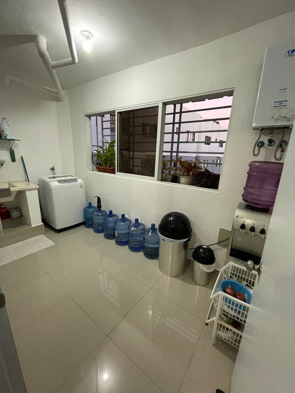 VENDEMOS CUARTO PISO CON TERRAZA EN SANTO DOMINGO NORTE Foto 7255752-2.jpg