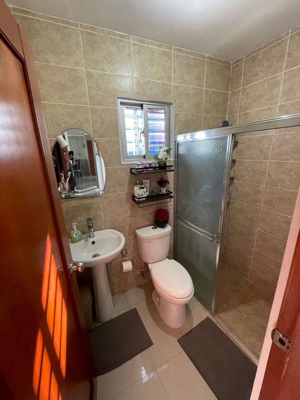 VENDEMOS CUARTO PISO CON TERRAZA EN SANTO DOMINGO NORTE Foto 7255752-4.jpg