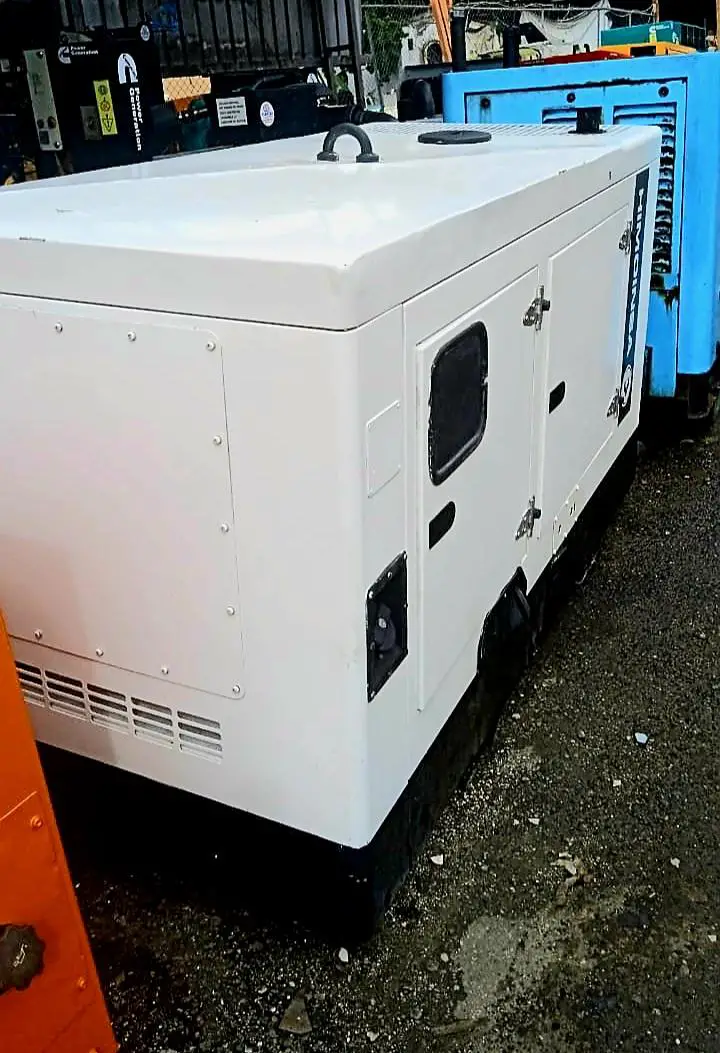 PLANTA ELÉCTRICA HIMOINSA DE 35 KW SUPER SILENCIOSA DISPONIBLE ➡️➡️??? Foto 7255946-2.jpg