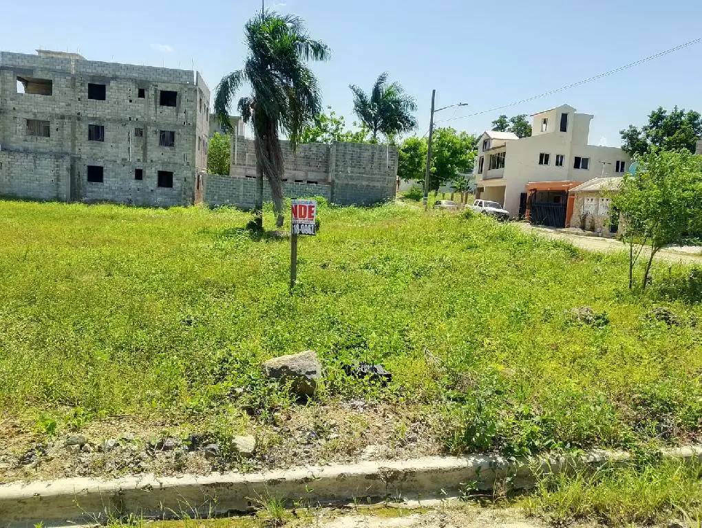 VENDO SOLAR DE 290 METROS CON TITULO STO DGO NORTE PROYECTO CERRADO Foto 7255976-4.jpg