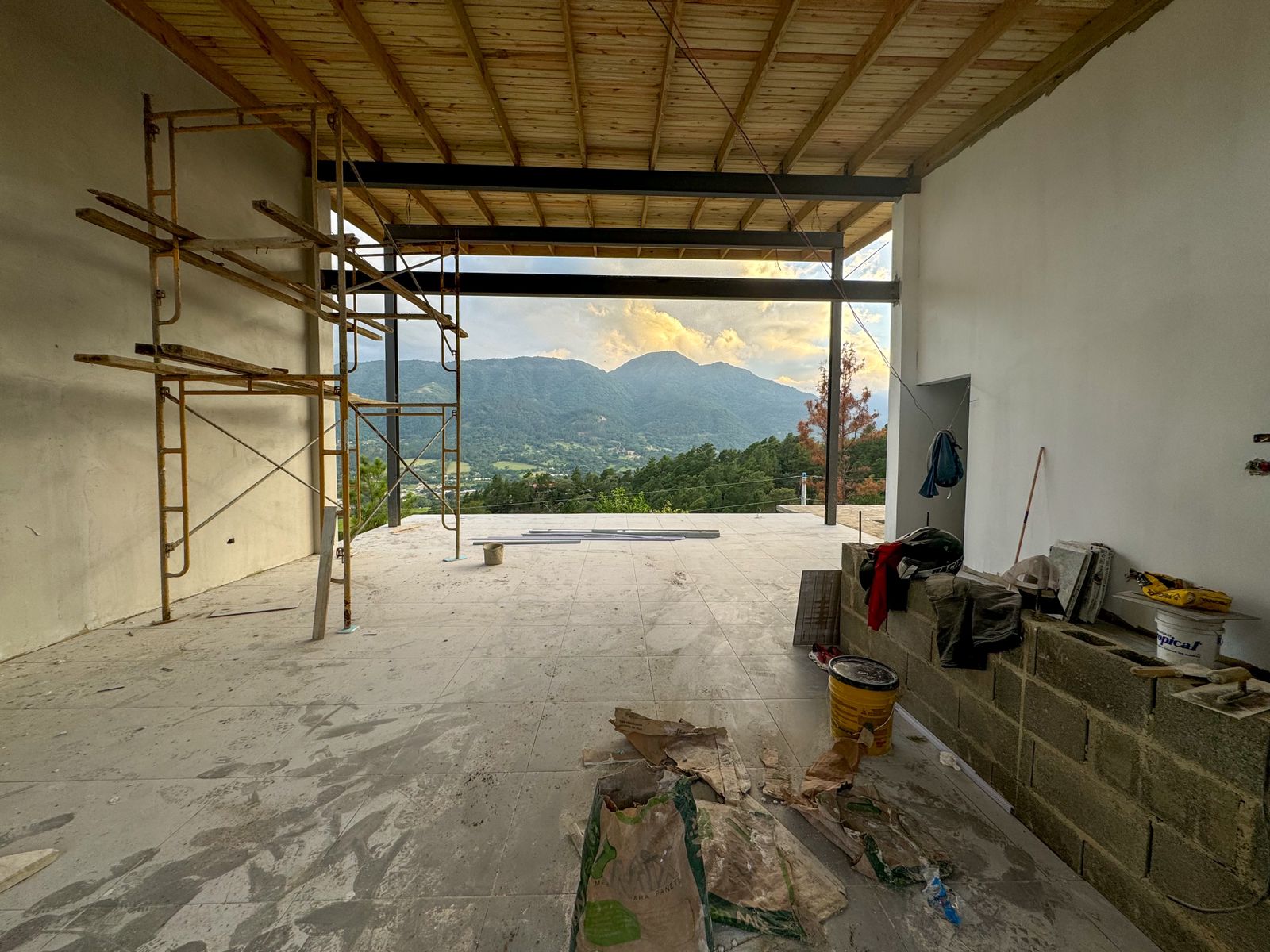 Buscas Vista? Villa con Vista panorámica de 220 Grados a sólo 4 Minuto Foto 7255989-10.jpg
