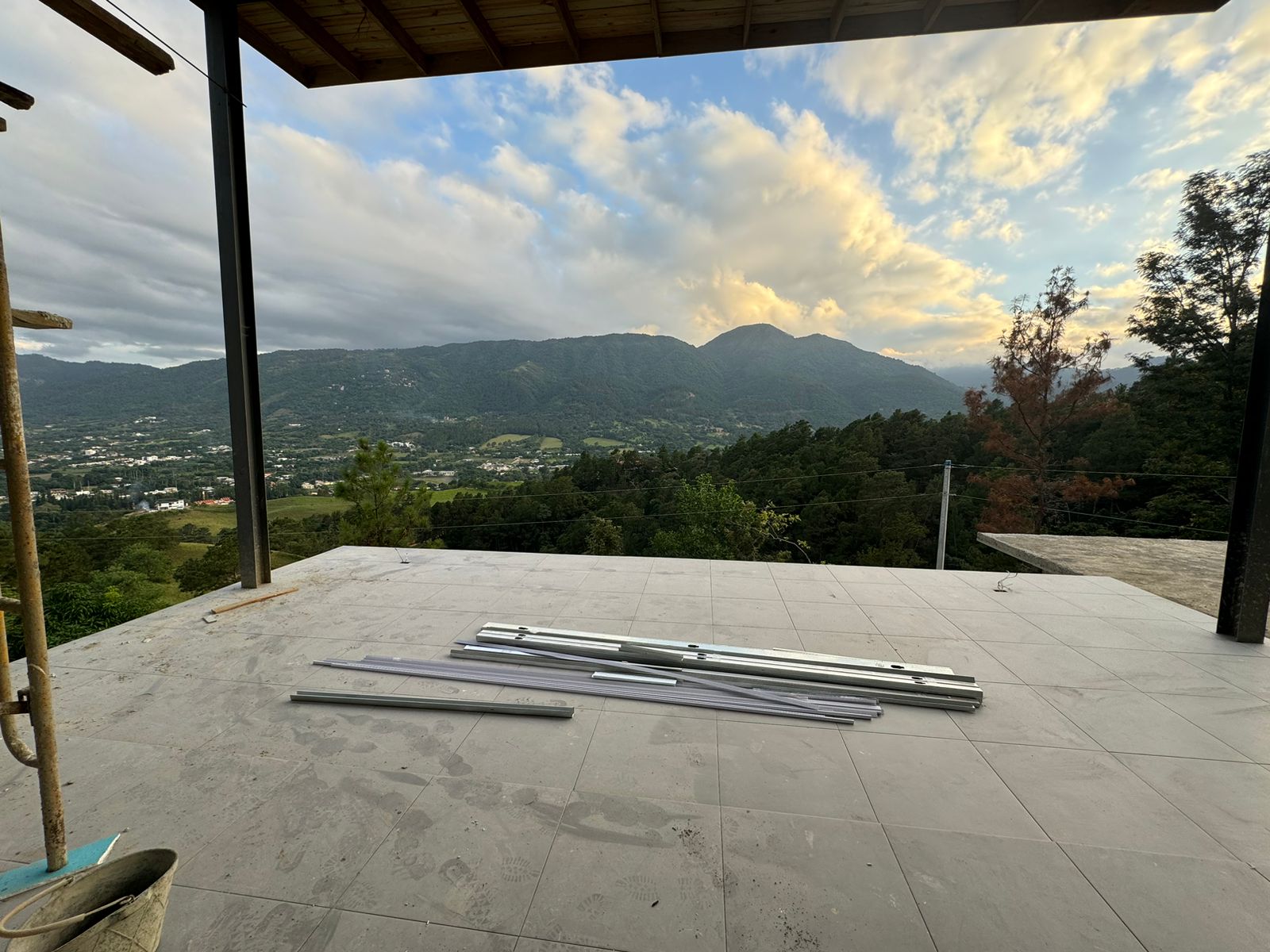 Buscas Vista? Villa con Vista panorámica de 220 Grados a sólo 4 Minuto Foto 7255989-3.jpg