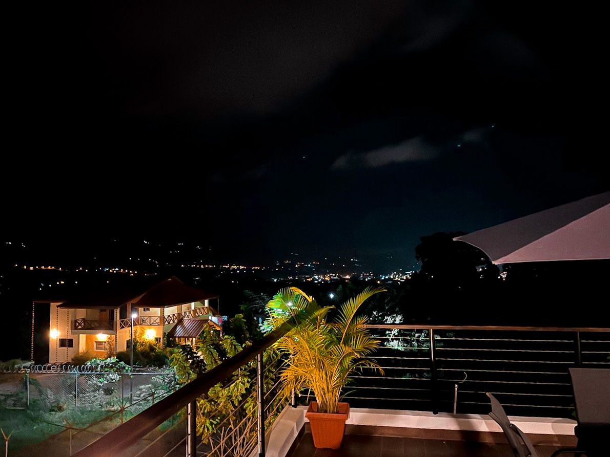 Casa con Vistas a la Ciudad y a las Montañas en Jarabacoa Foto 7256238-15.jpg