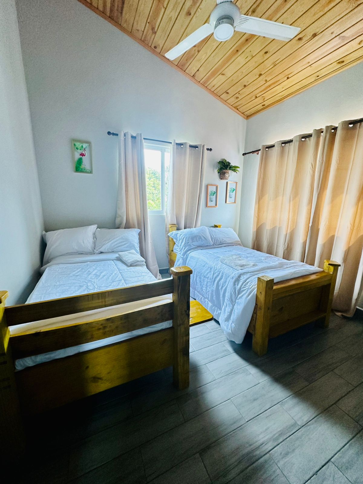 Casa con Vistas a la Ciudad y a las Montañas en Jarabacoa Foto 7256238-8.jpg