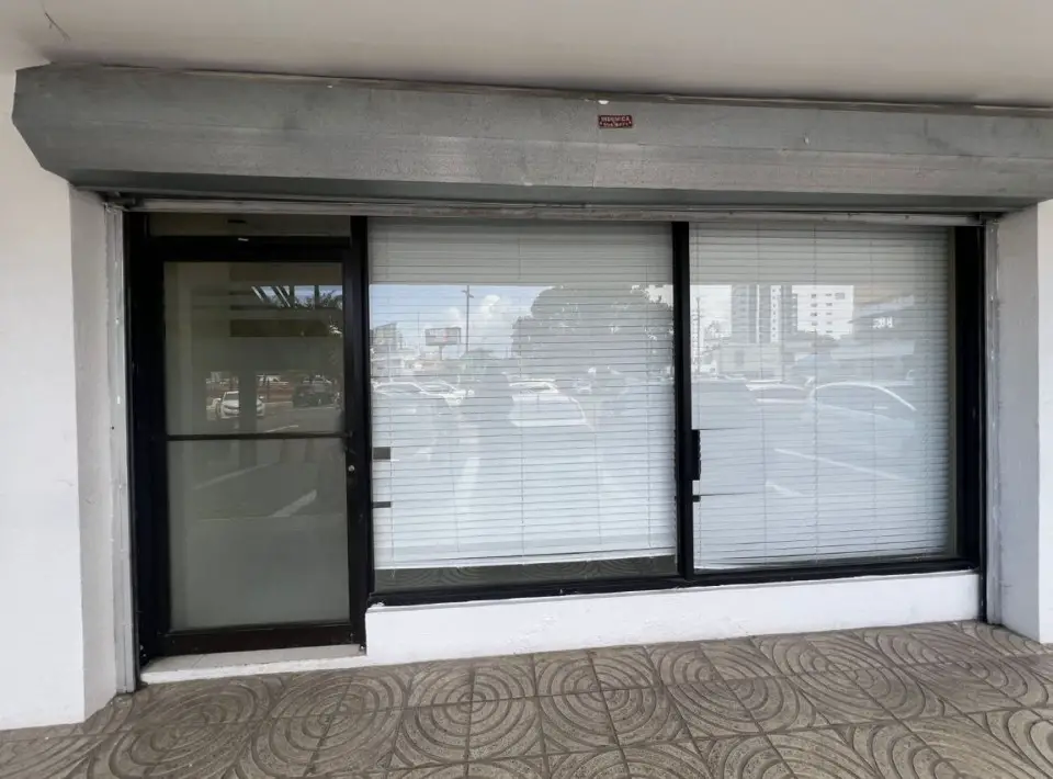 Alquilo Local Comercial de 99 mts2 en Ens. Naco Santo Domingo Foto 7256405-2.jpg