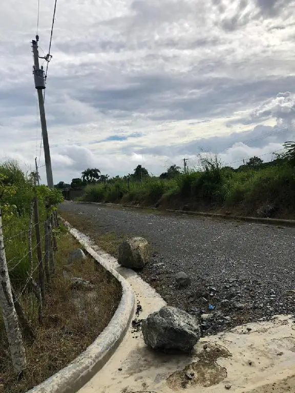tu terreno en una zona en constante desarrollo Foto 7256459-1.jpg