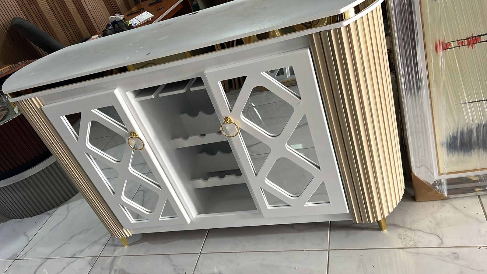 Credenza grande moderno para sala  Foto 7256572-2.jpg