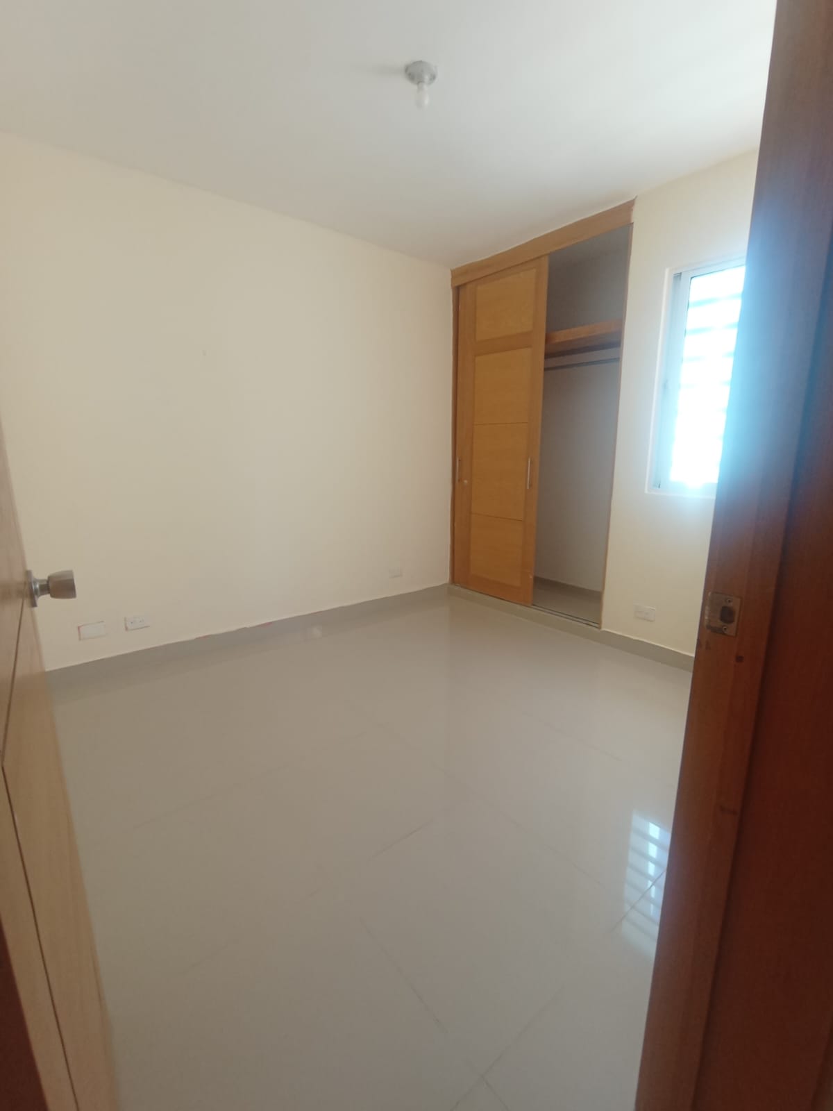 Alquilo Apartamento en la Jacobo Majluta  Foto 7256737-8.jpg