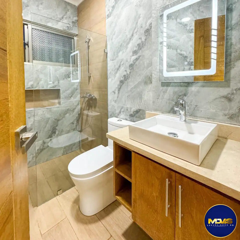 SE VENDE CASA NUEVA A ESTRENAR EN LA ROMANA  Foto 7256780-11.jpg