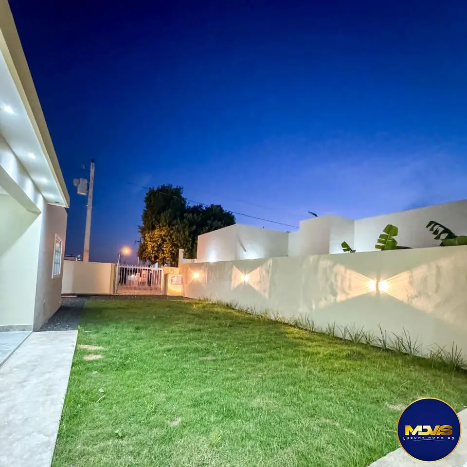 SE VENDE CASA NUEVA A ESTRENAR EN LA ROMANA  Foto 7256780-13.jpg