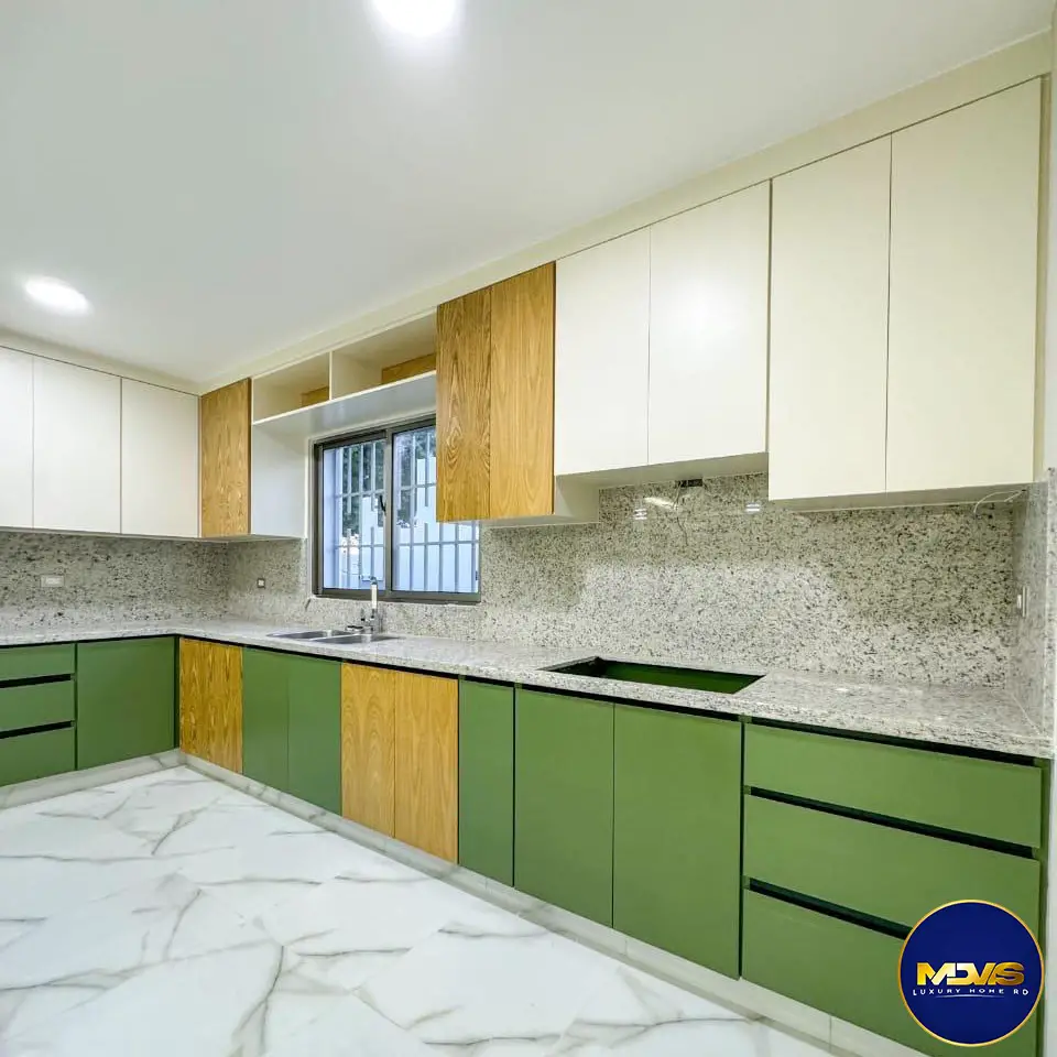 SE VENDE CASA NUEVA A ESTRENAR EN LA ROMANA  Foto 7256780-3.jpg