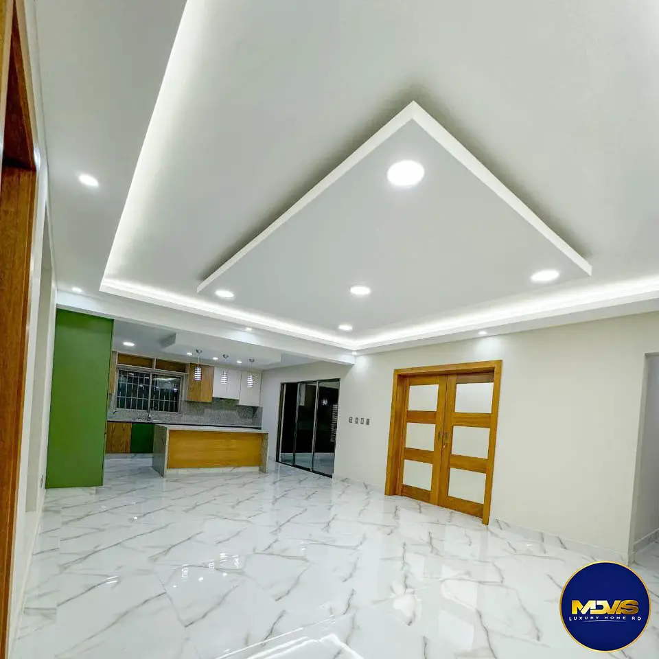 SE VENDE CASA NUEVA A ESTRENAR EN LA ROMANA  Foto 7256780-5.jpg