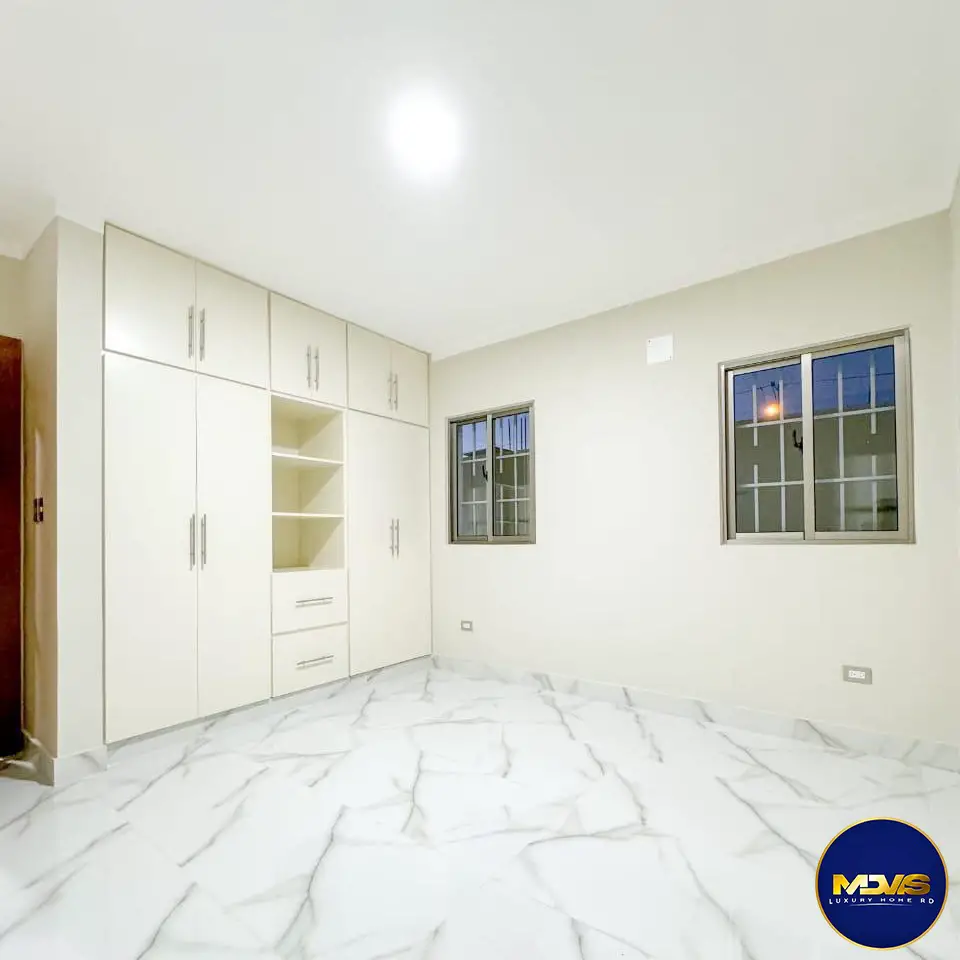 SE VENDE CASA NUEVA A ESTRENAR EN LA ROMANA  Foto 7256780-8.jpg
