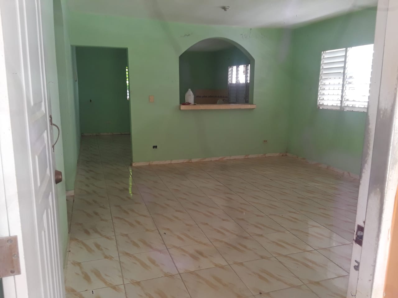 Casa en VENTA a 3 Esquinas del MALECÓN en Samaná Sector Santa Barbara  Foto 7256822-4.jpg