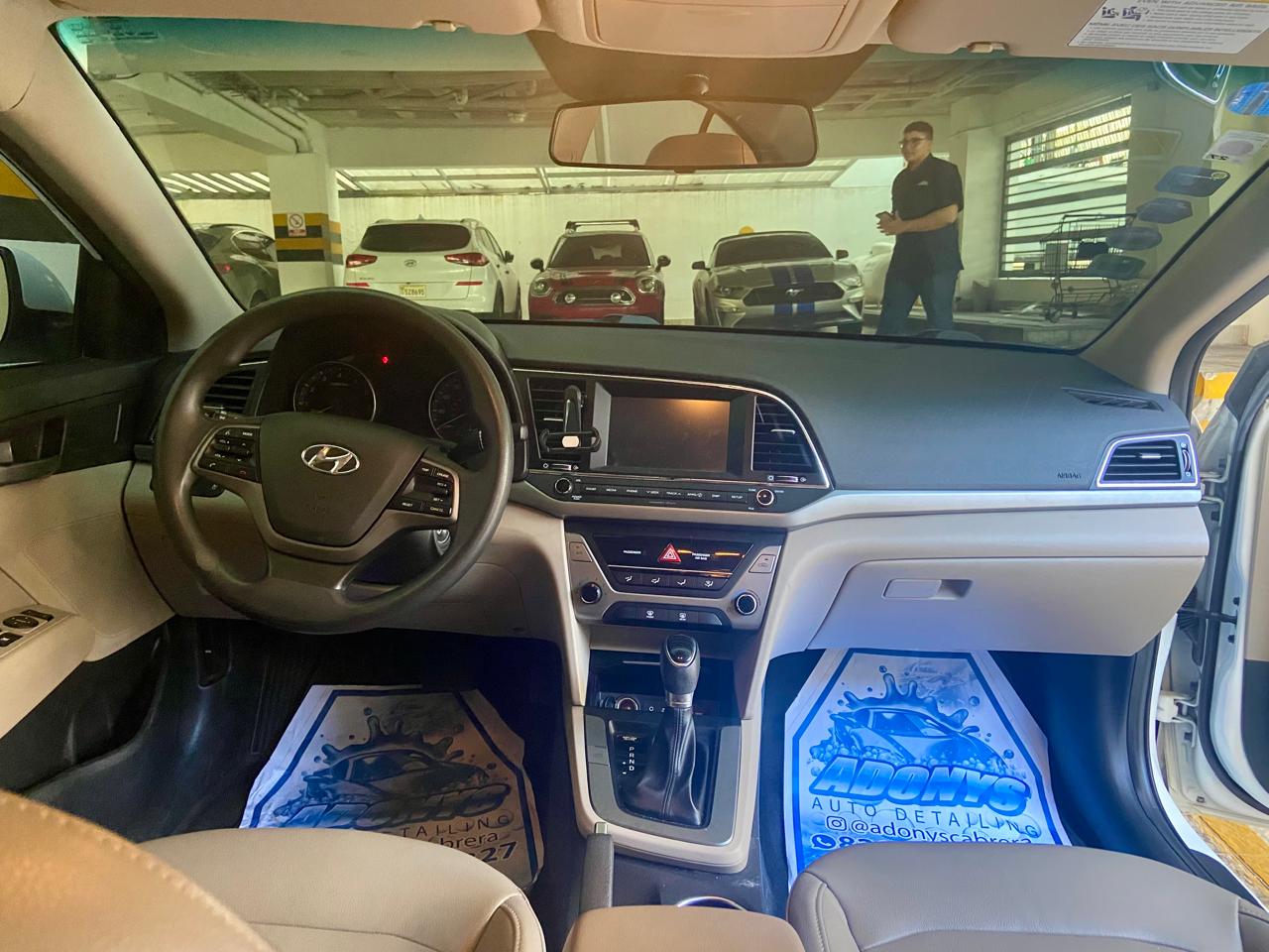 SE VENDE! Hyundai Elantra SE 2017 - Versión Americana Foto 7256827-8.jpg