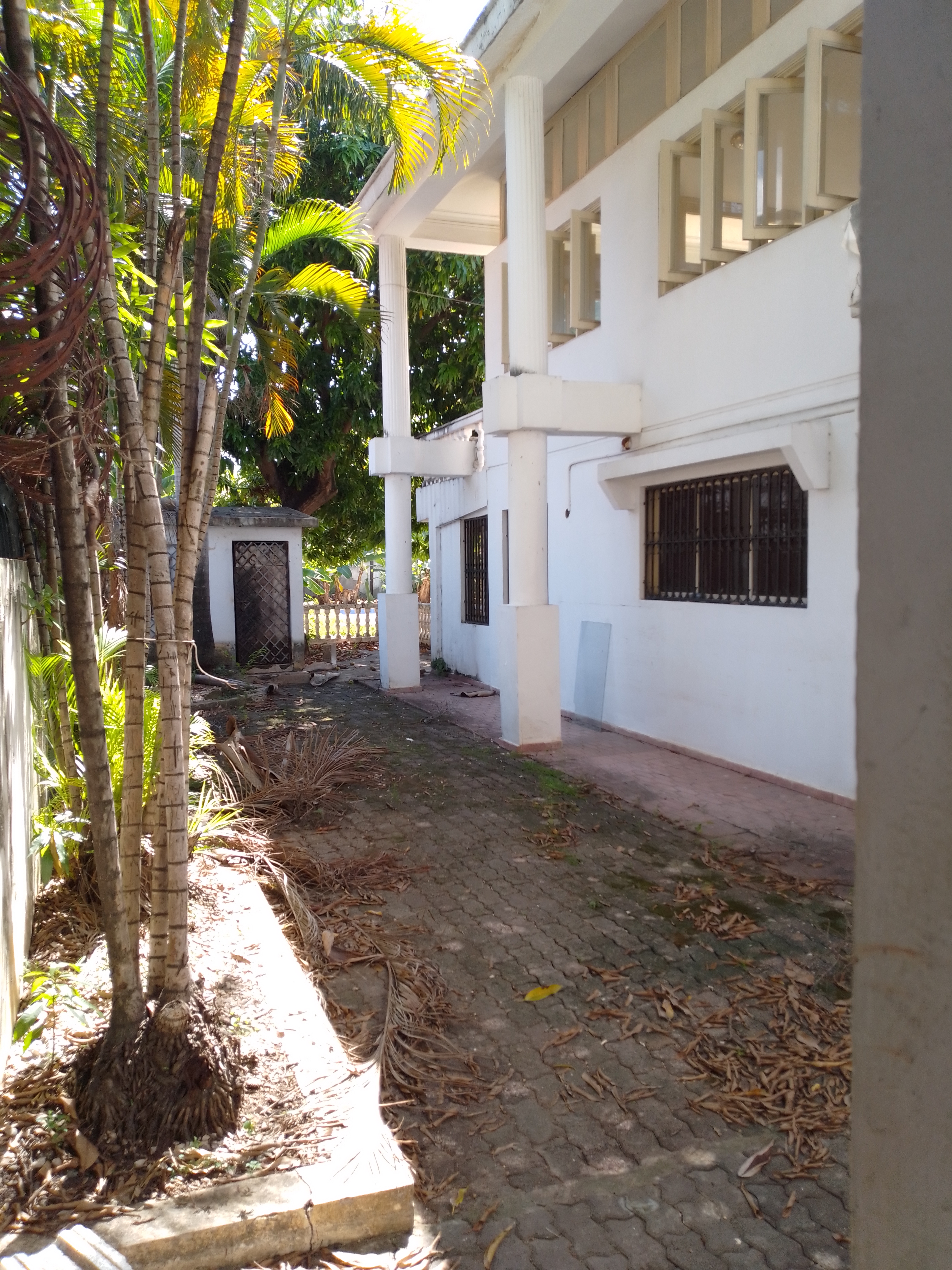 Terreno en venta en zona residencial de los Cacicazgos Foto 7257021-8.jpg